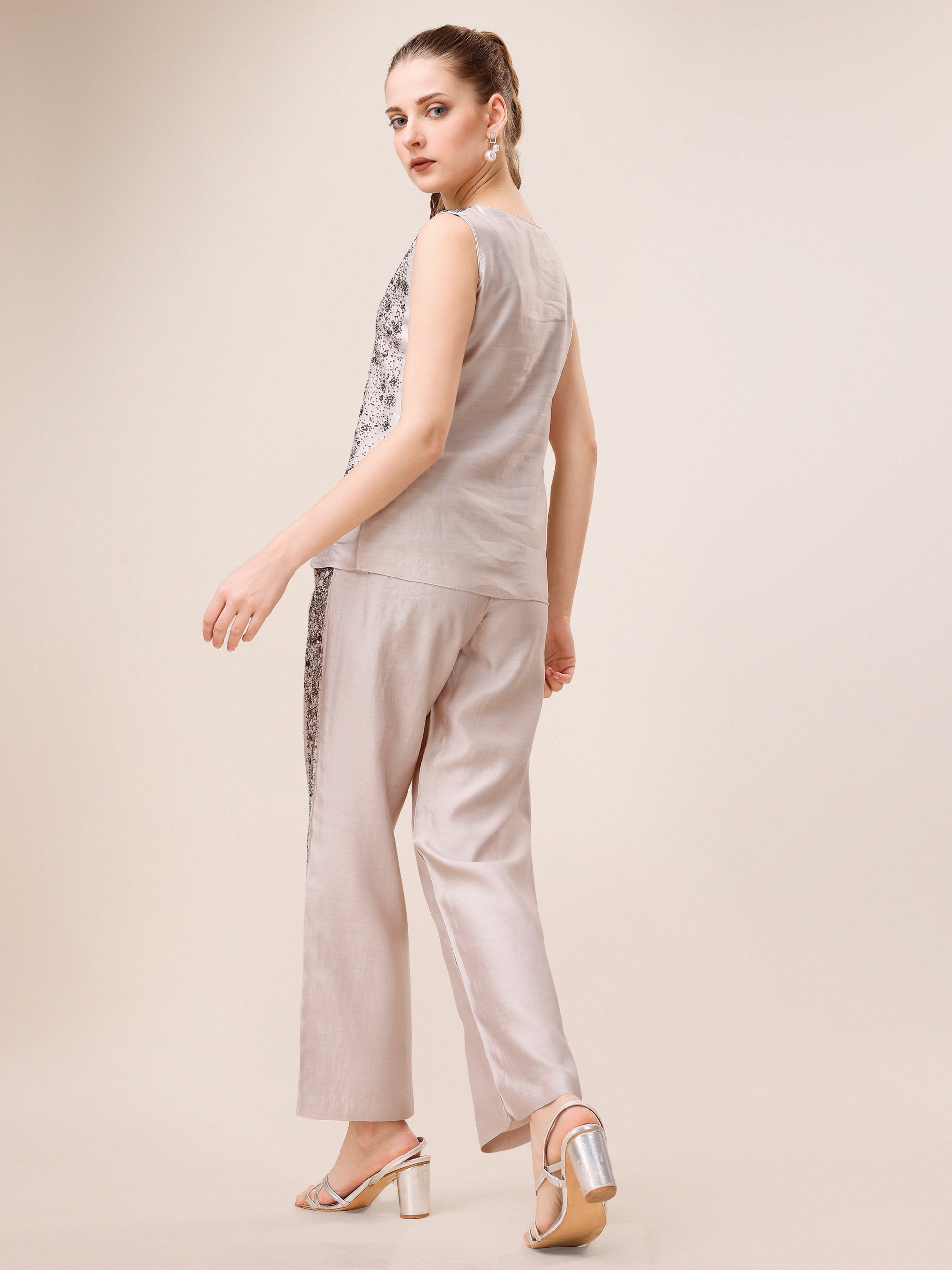 Embroidered straight pants